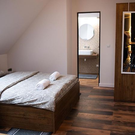 The Home Sweet Home Studio Apartment Gyergyószentmiklós Kültér fotó